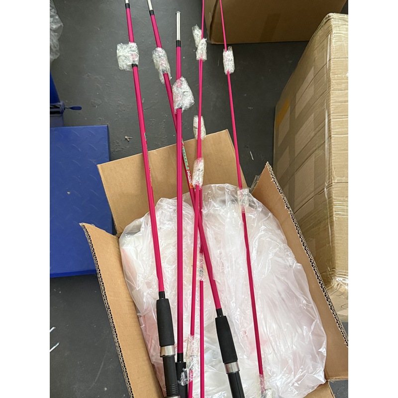 ピンクのソリッドグラスファイバー製釣り竿 2ピース プラグイ - Fishing Boat Fiberglass のレビューと価格